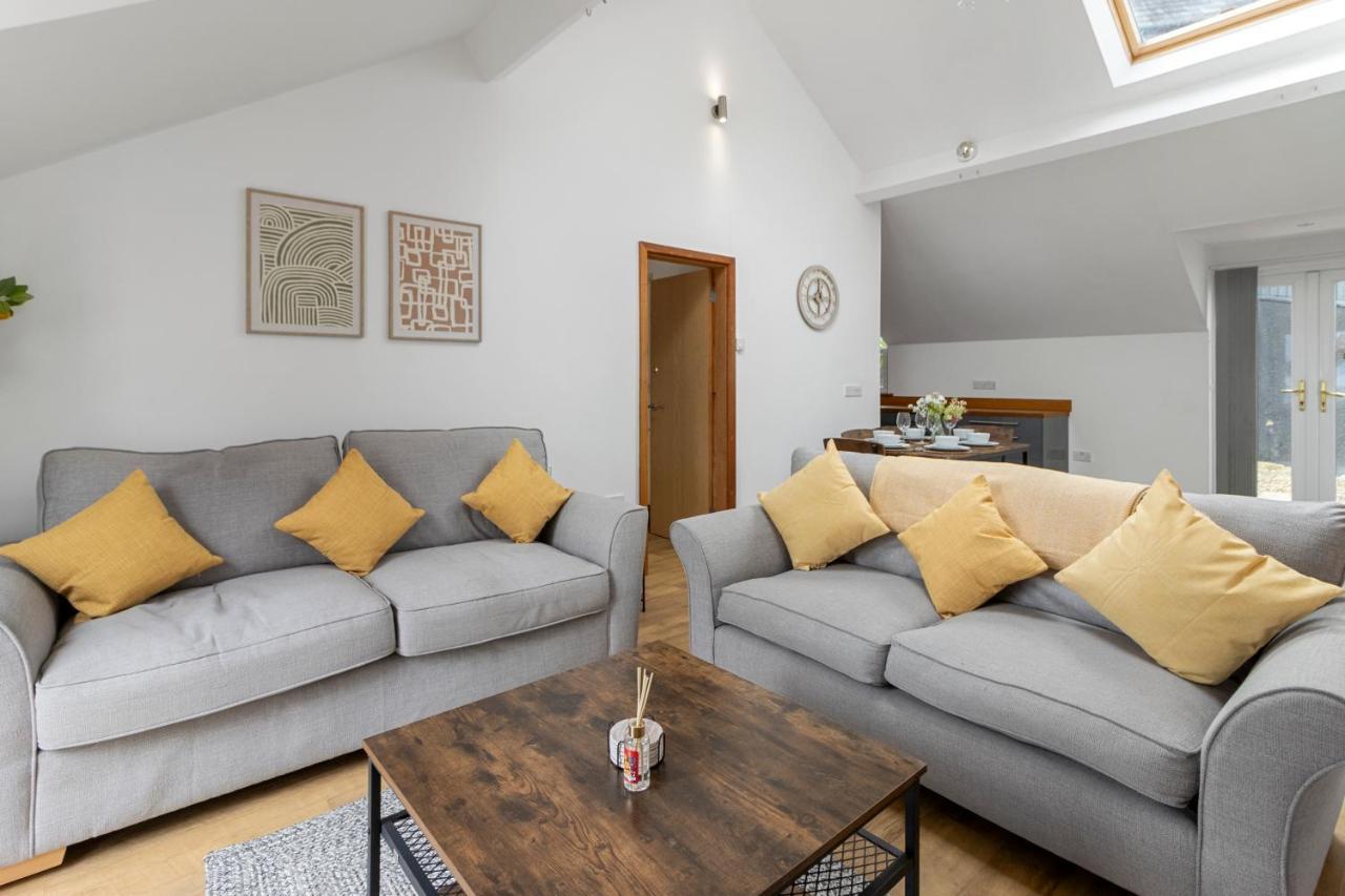 Stunning Sea View Whole Home In Torbay Close To Beach 托基 外观 照片