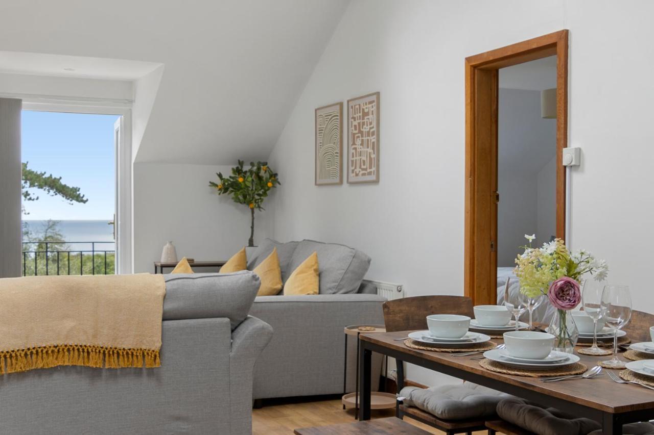Stunning Sea View Whole Home In Torbay Close To Beach 托基 外观 照片