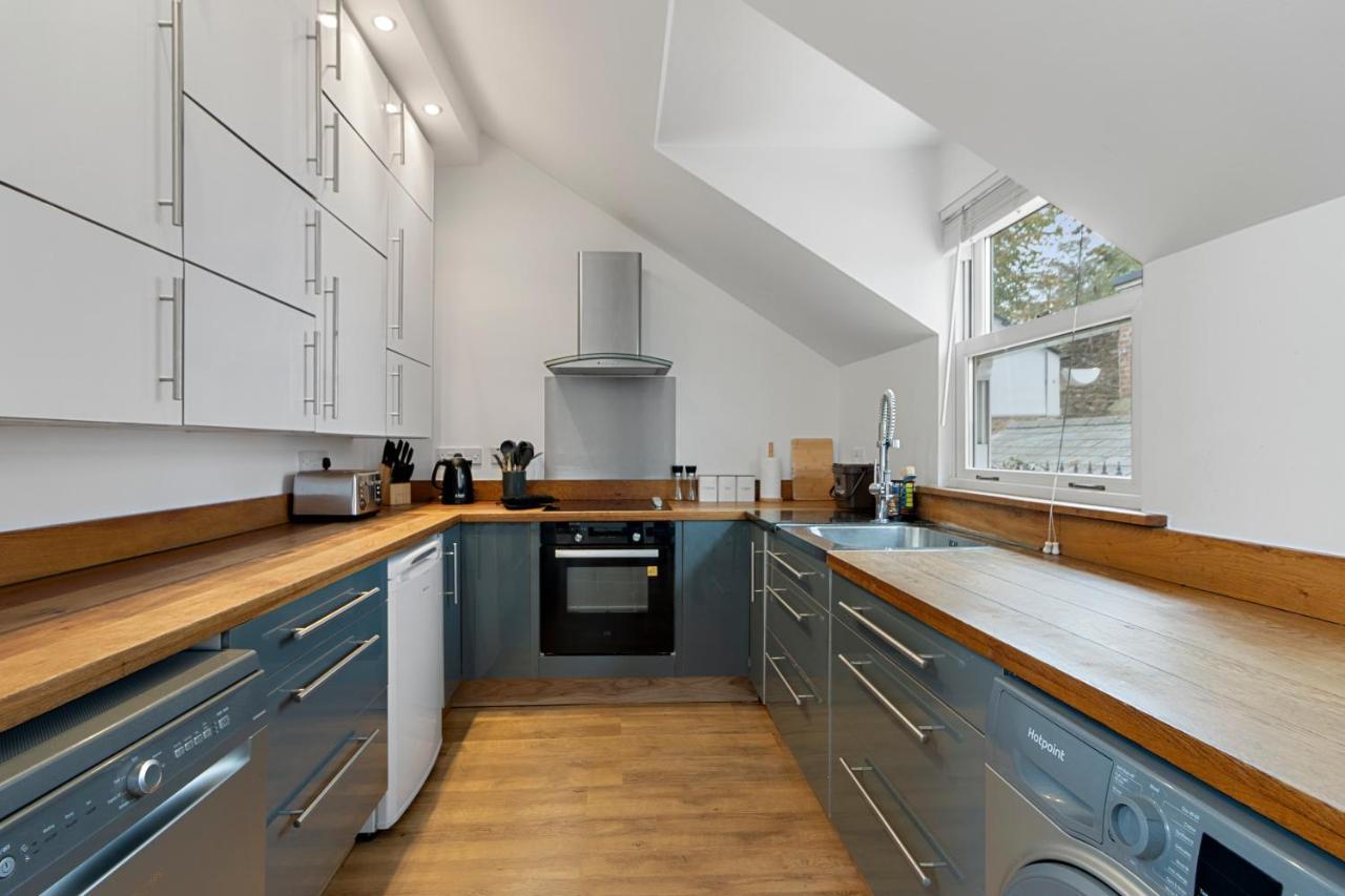 Stunning Sea View Whole Home In Torbay Close To Beach 托基 外观 照片